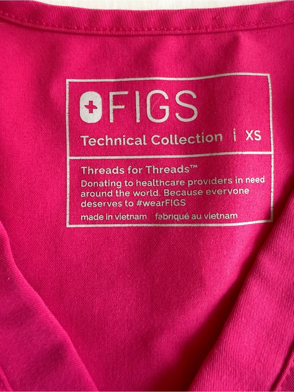 3 FIGS Woman's Technical Collection Scrub Top Size XS Pink Lilac Blue Uniform - Picture 6 of 16